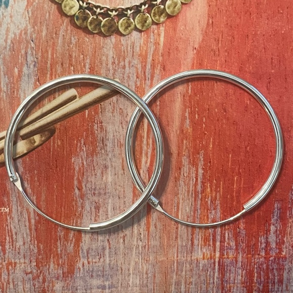 Silpada Flexible Hoop Sterling Silver Earrings - Picture 5 of 16